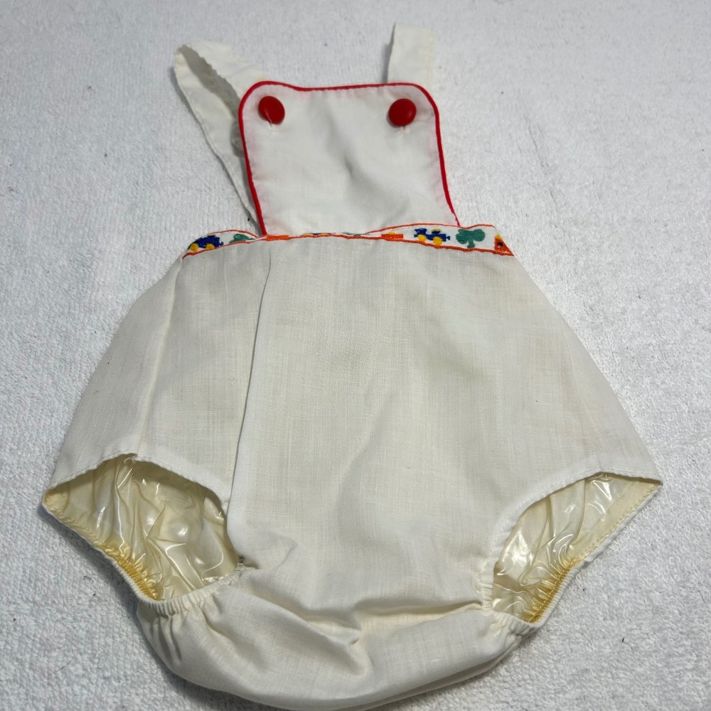 Vintage Fawn Fashions Baby Sunsuit Romper White Train Embroidery Size S 6-12 Lbs